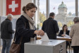 Švýcaři smetli tvrdší neutralitu. Bern si ponechal volné ruce