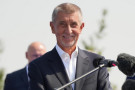 Babiš chce zastavit ETS pro rafinerie. V4 hledá společný postup