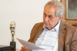Utratit více není umění. Zeman chce prověřit výdaje na zbrojení
