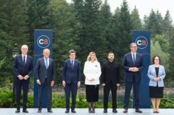 Zelenského summit Karpatské osmičky kolosálním neúspěchem