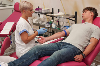 Studenti jako skuteční hrdinové. Kampaň Tvůrci zítřka už pomáhá