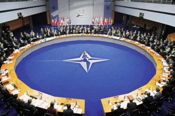 Ukrajina: Pochybnosti o integraci do NATO a nové orientace