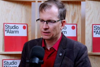 Kdo stojí za útokem v Pardubicích a jaké je pozadí?